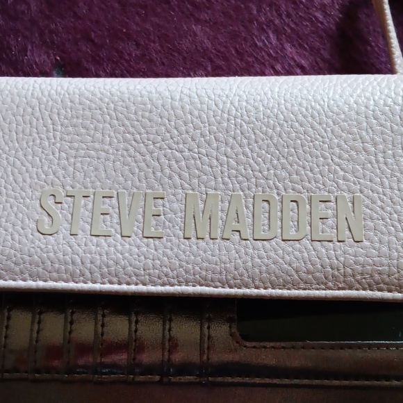 Wallet - Picture 3 of 4